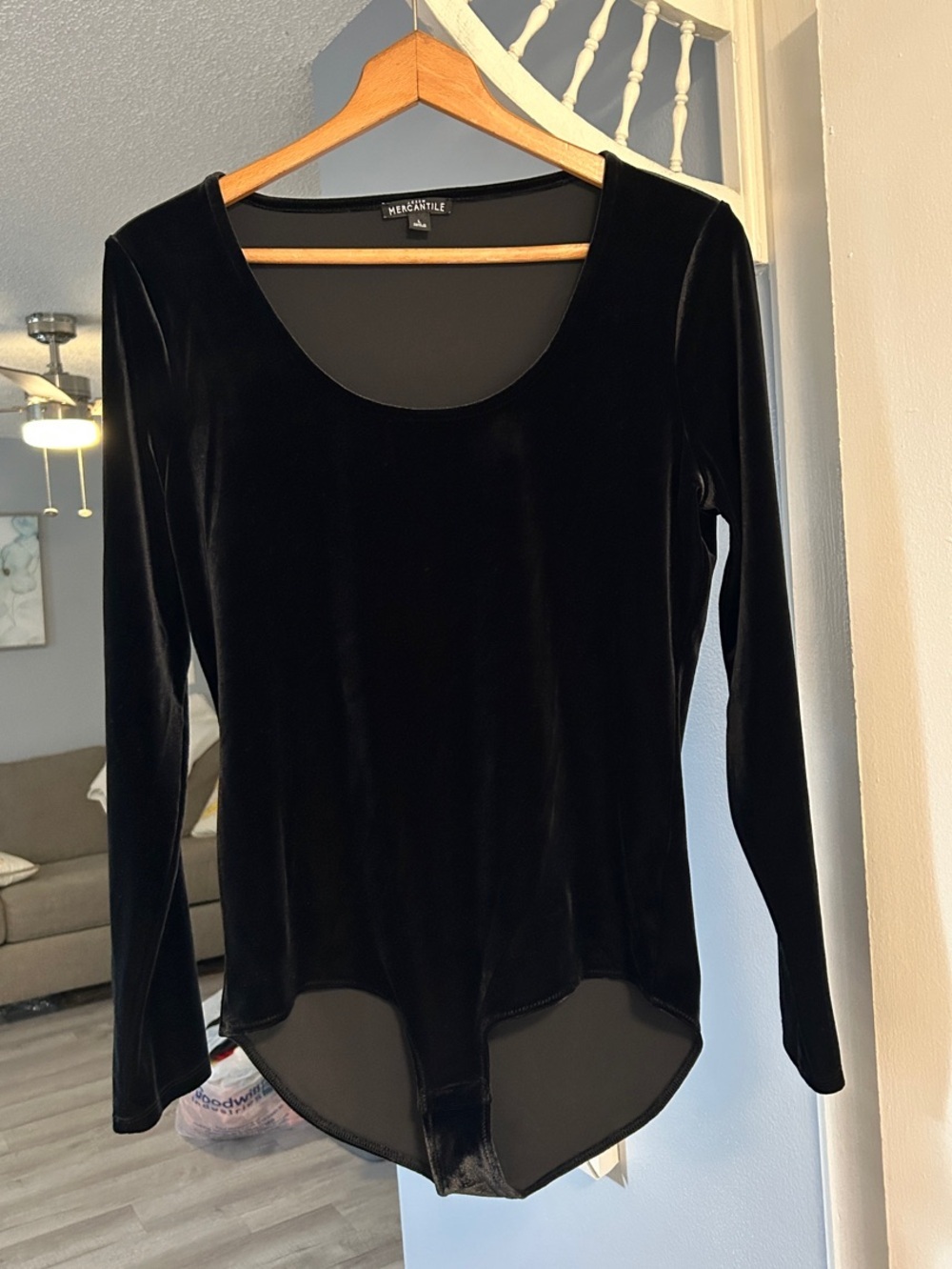 Mercantile Y2K J. Crew Black Velvet Long Sleeve Scoop Neck Bodysuit Size L
